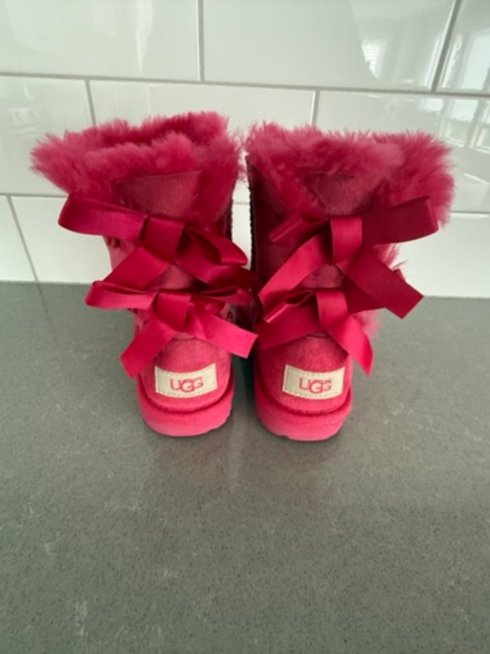 Kids UGG Bailey Bow Pink Toddler Size 11 Suede Sheepskin Winter Warm Boots